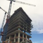 Fall safety netting used on ahigh rise construction project
